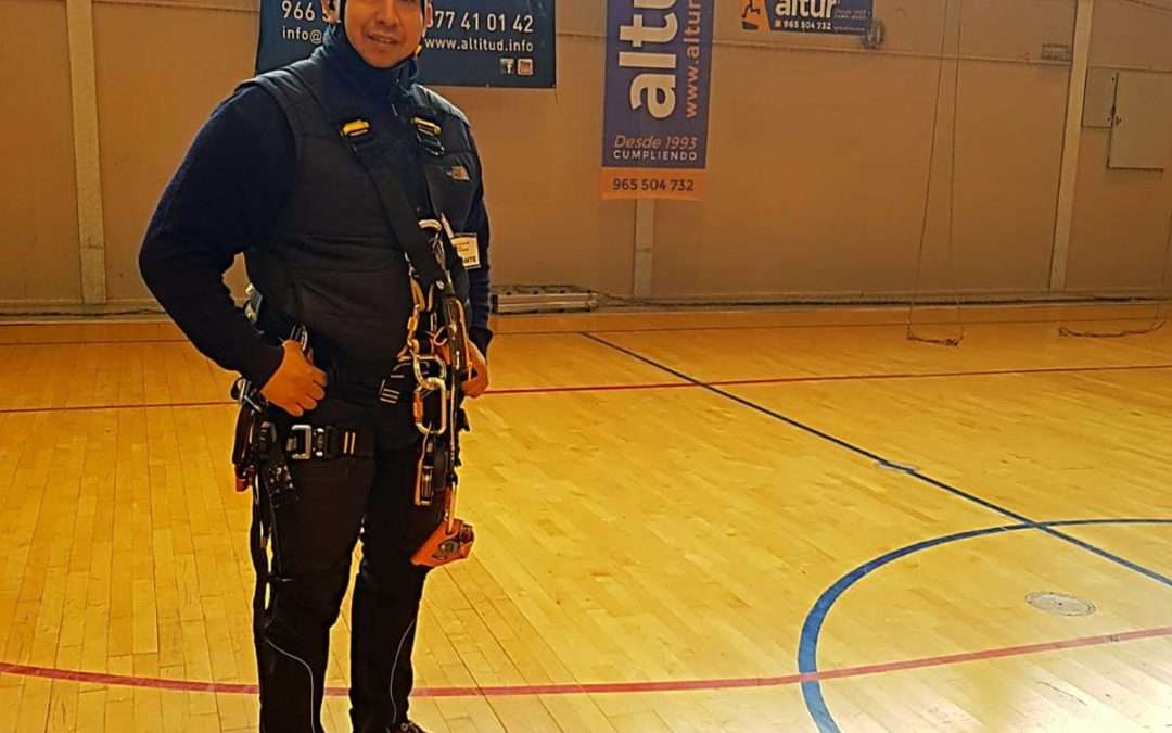 Trabajos verticales profesionales en Aguilas – Accesos difíciles sin complicaciones