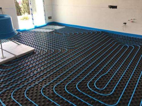Instalación y mantenimiento de suelos radiantes – Confort y eficiencia térmica
